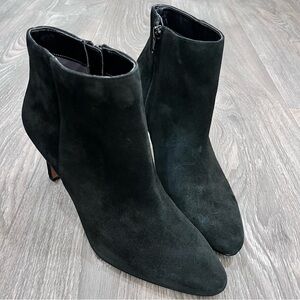 Banana Republic Black Suede Heeled Ankle Boot / Bootie / Shoe 9.5, Leather